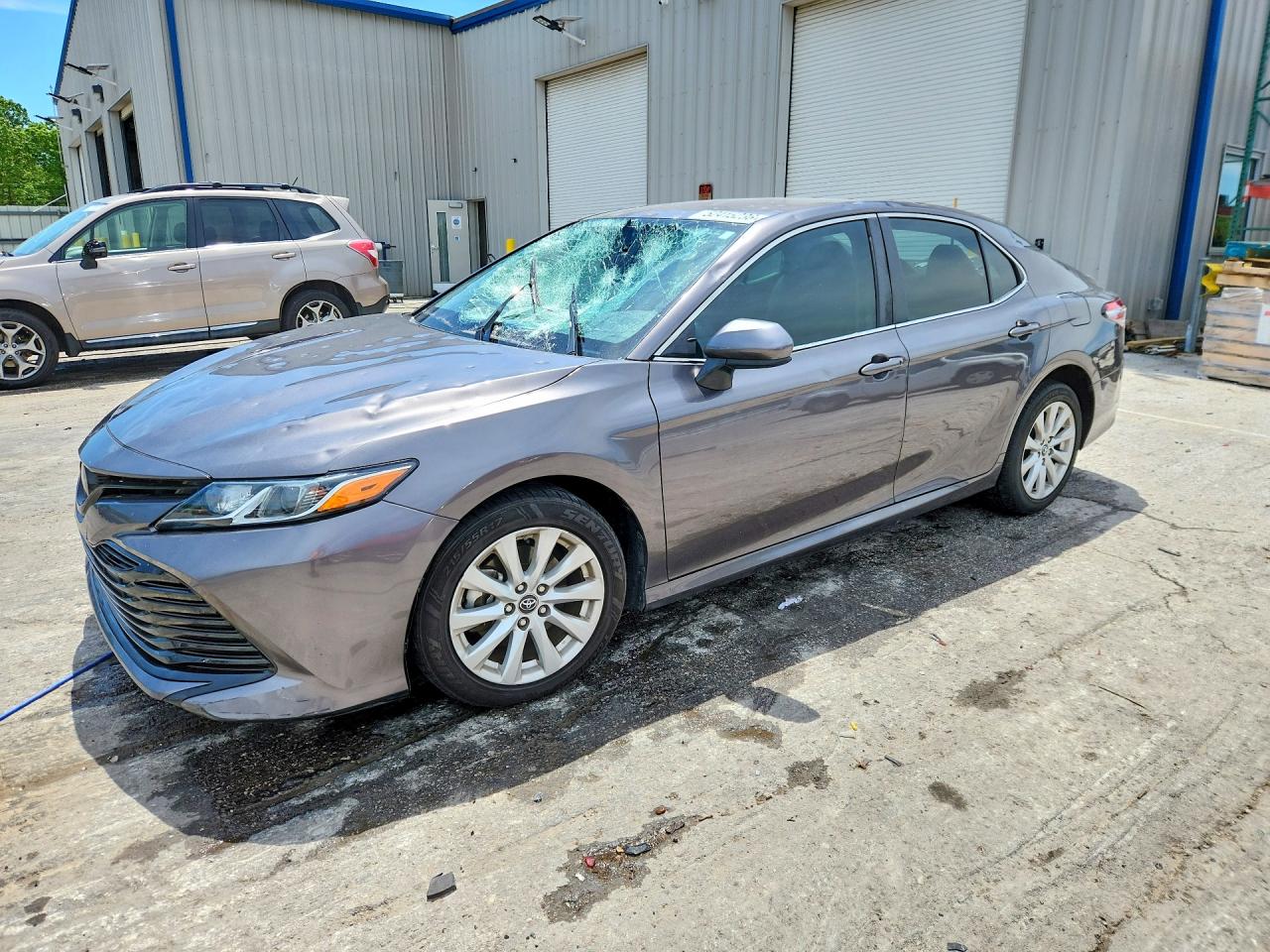 Salvage Toyota Camry Image