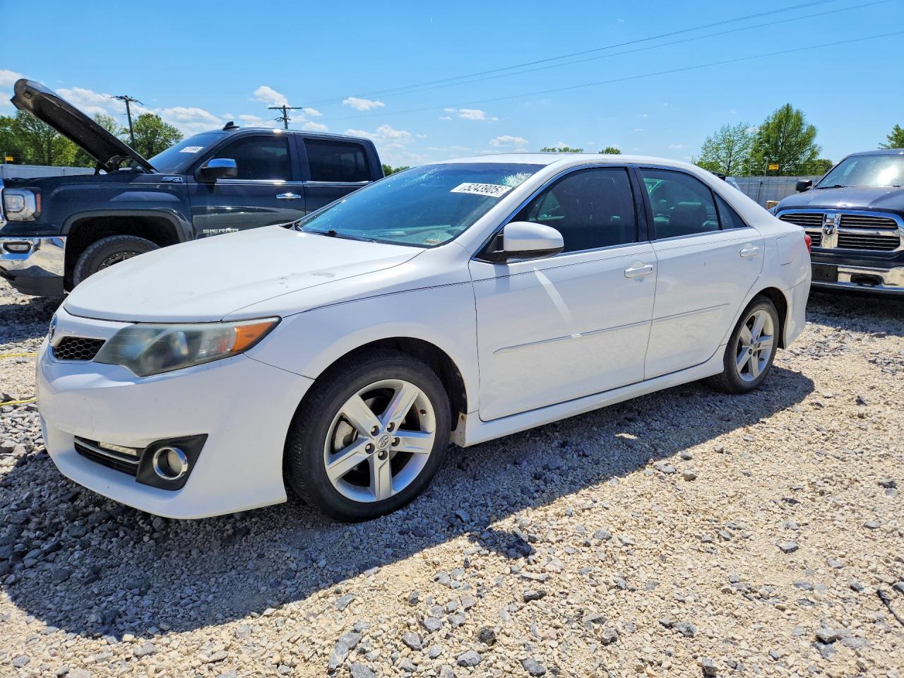 Salvage Toyota Camry Image