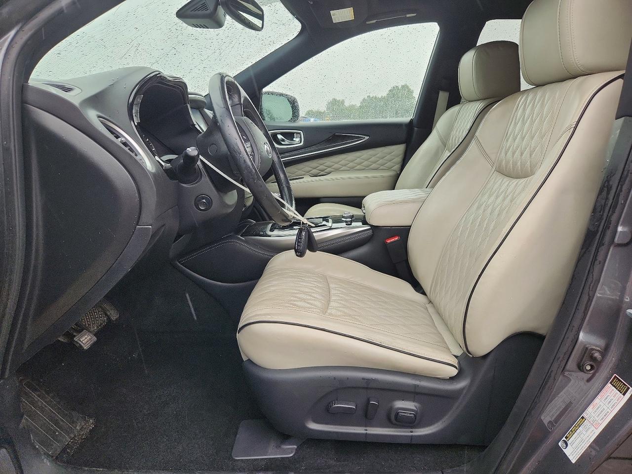 INFINITI Qx Luxe