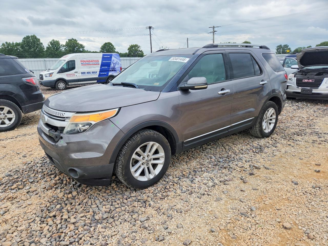 Salvage Ford Explorer Image