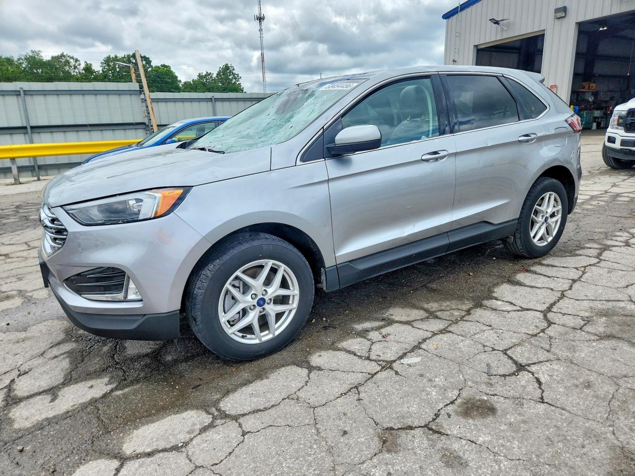 Salvage Ford Edge Image