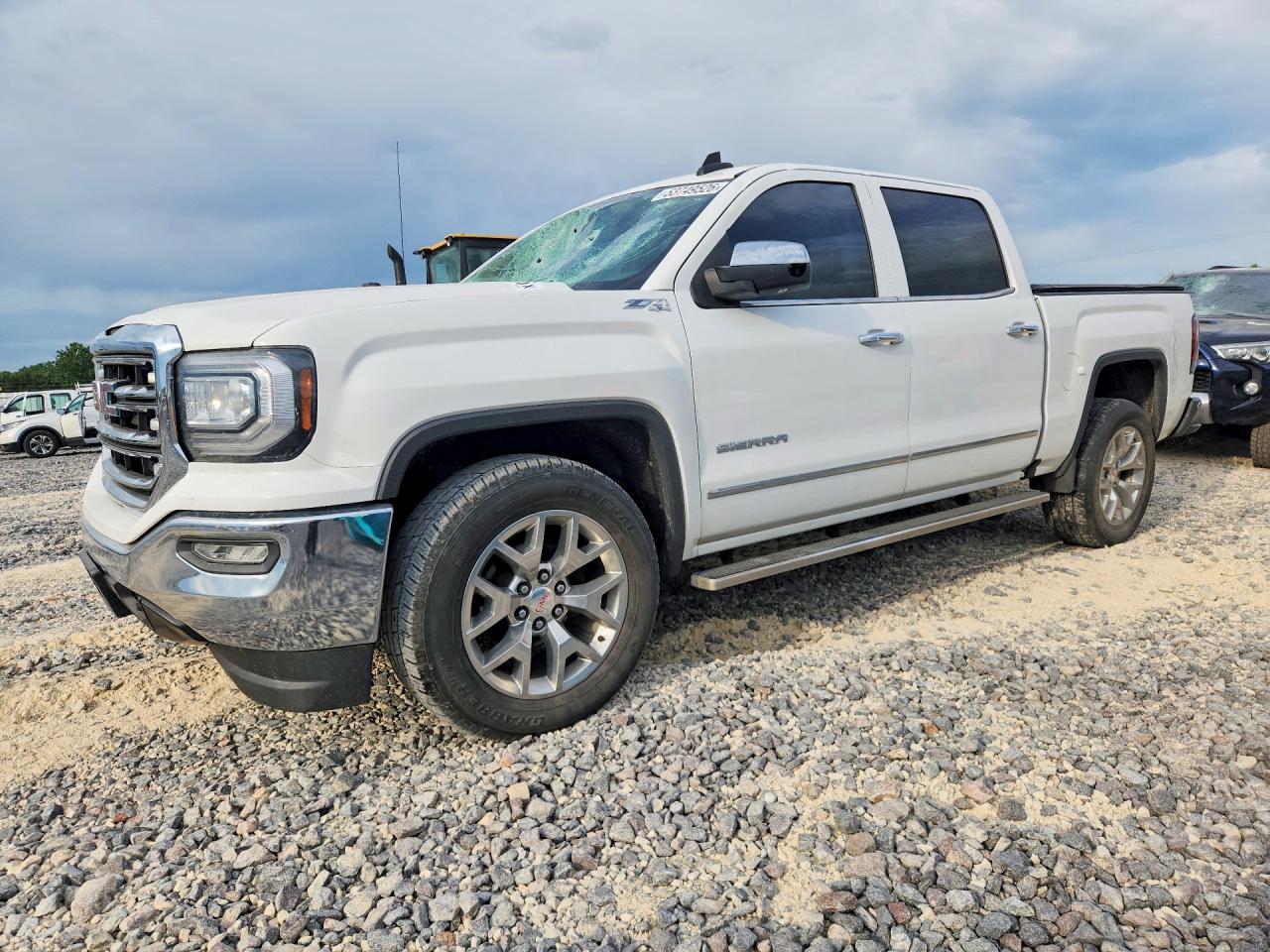 Salvage GMC Sierra Image