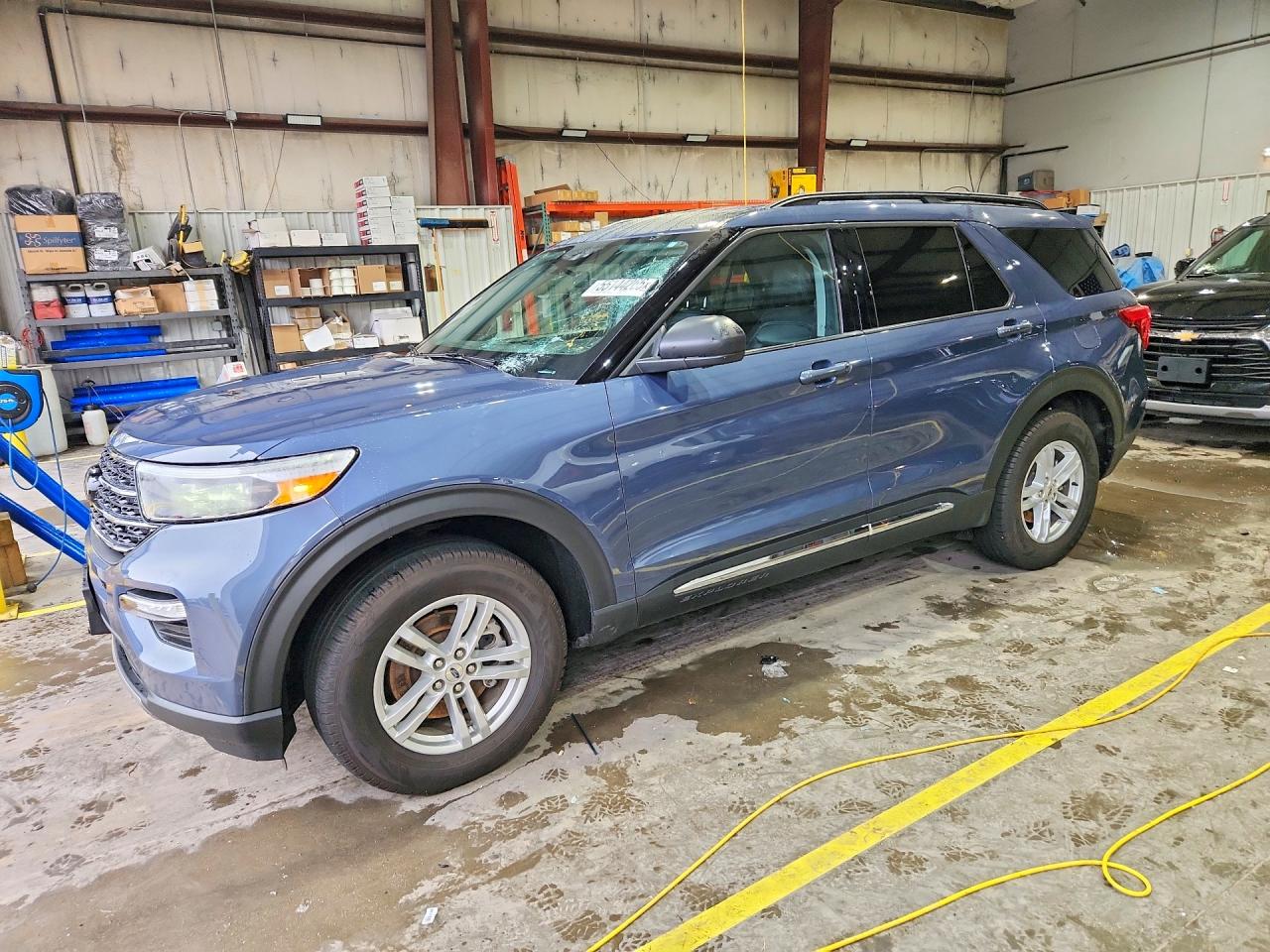 Salvage Ford Explorer Image