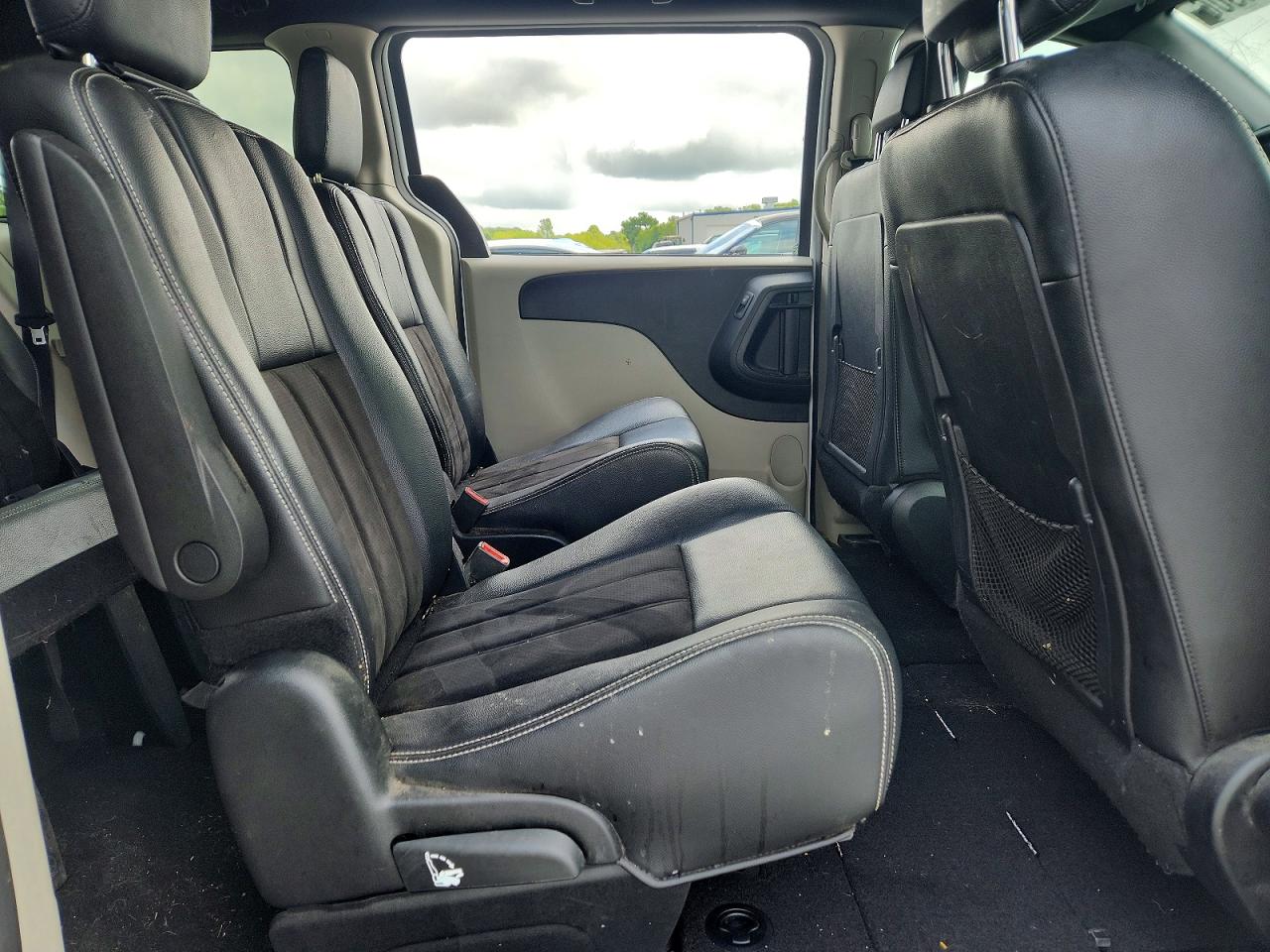 Dodge Caravan Sxt