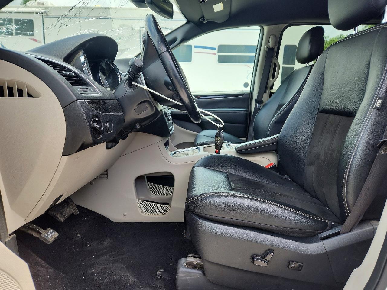 Dodge Caravan Sxt