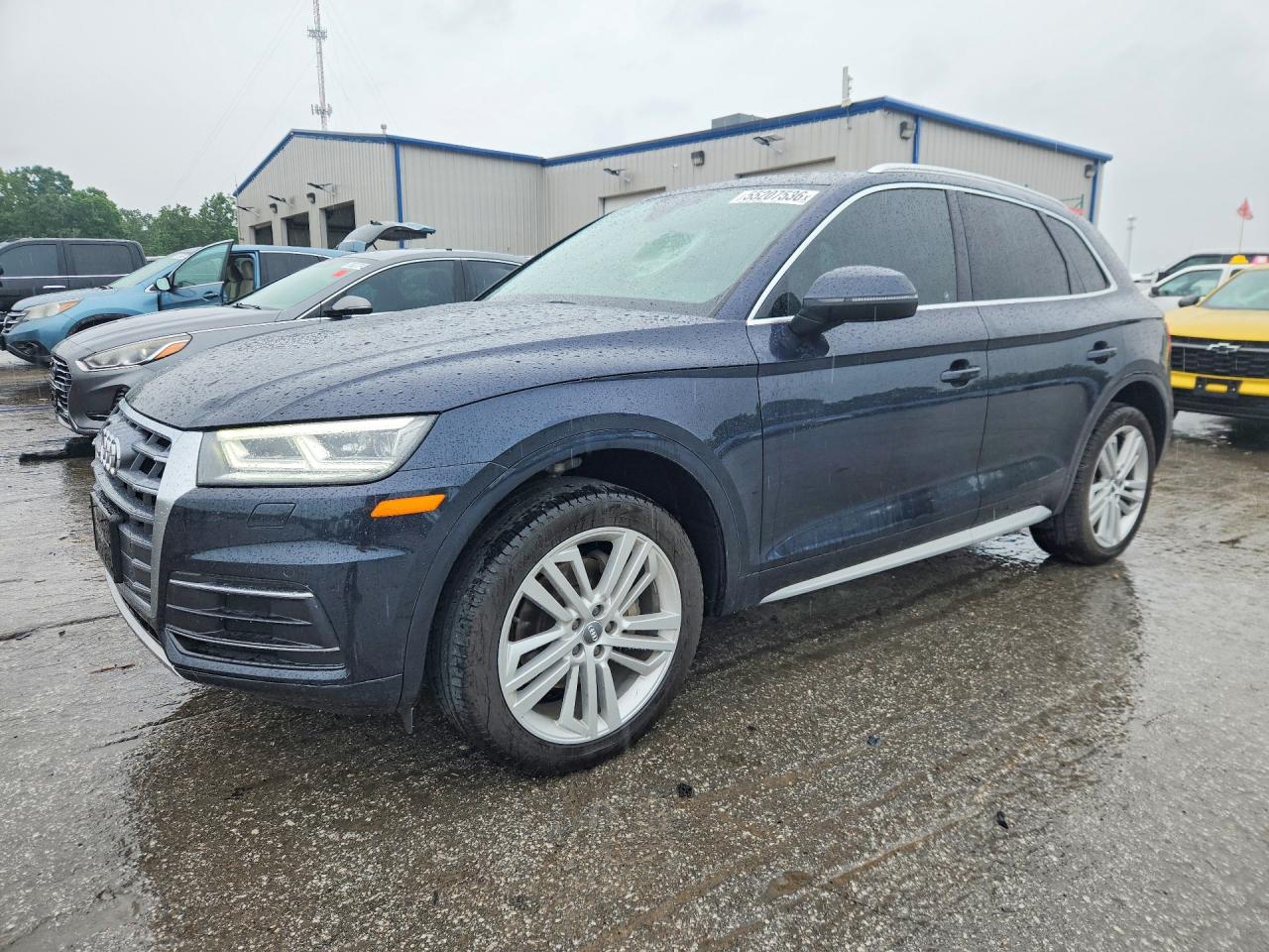 Salvage Audi Q5 Image