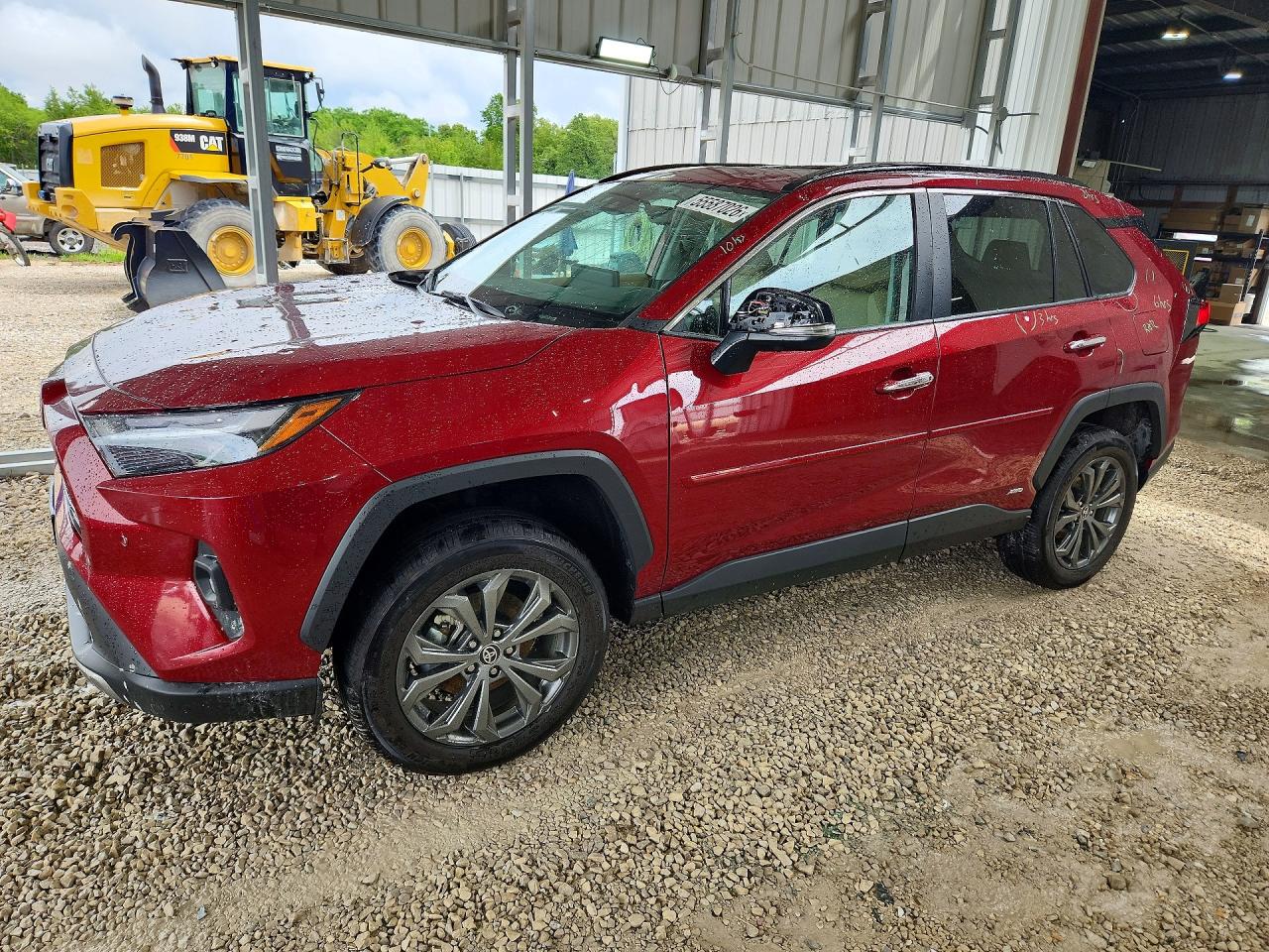 Salvage Toyota RAV4 Image