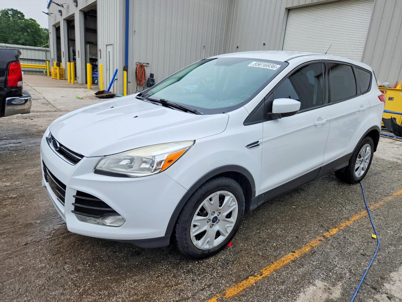 Salvage Ford Escape Image