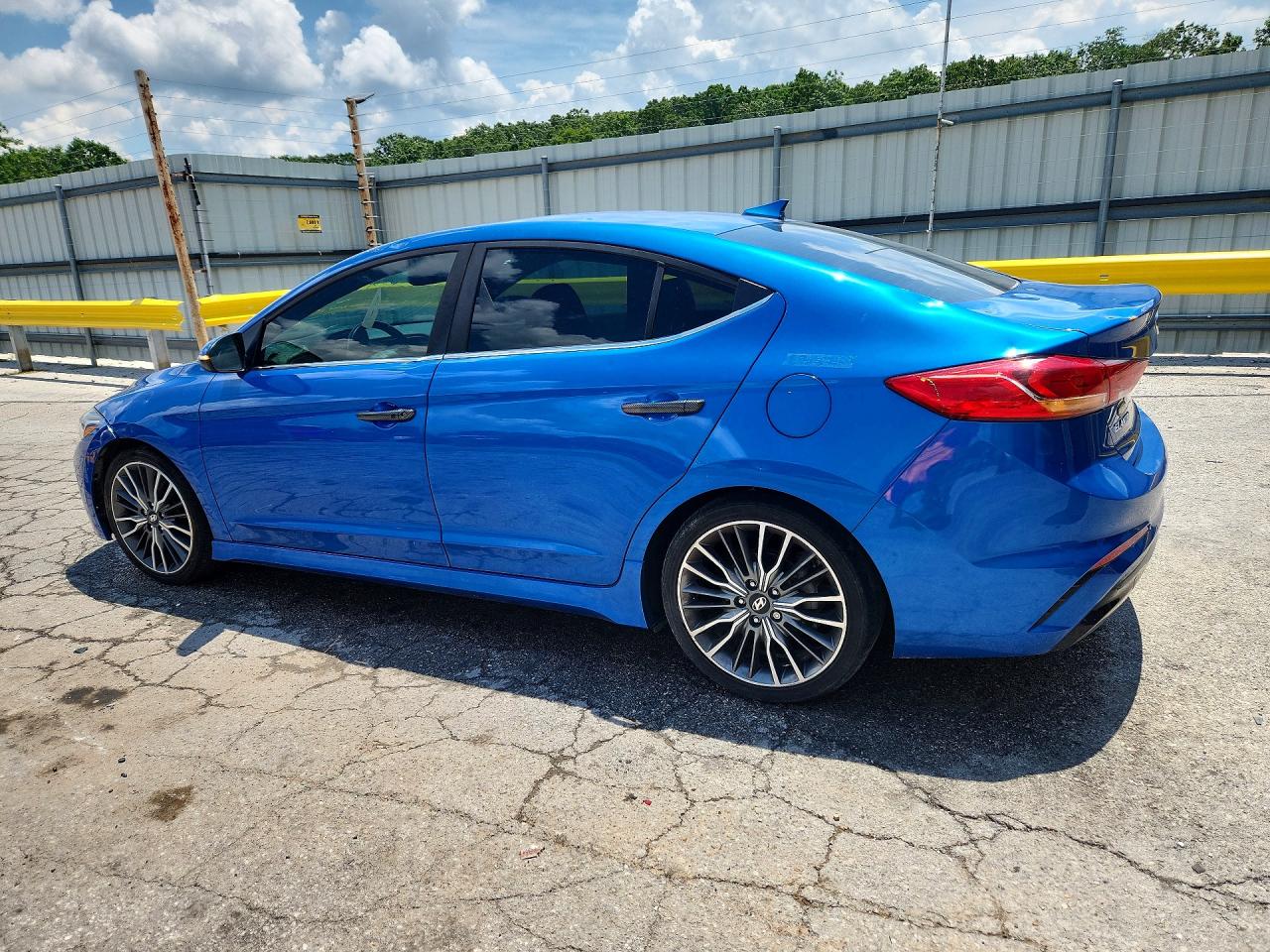 Hyundai ELANTRA Sport