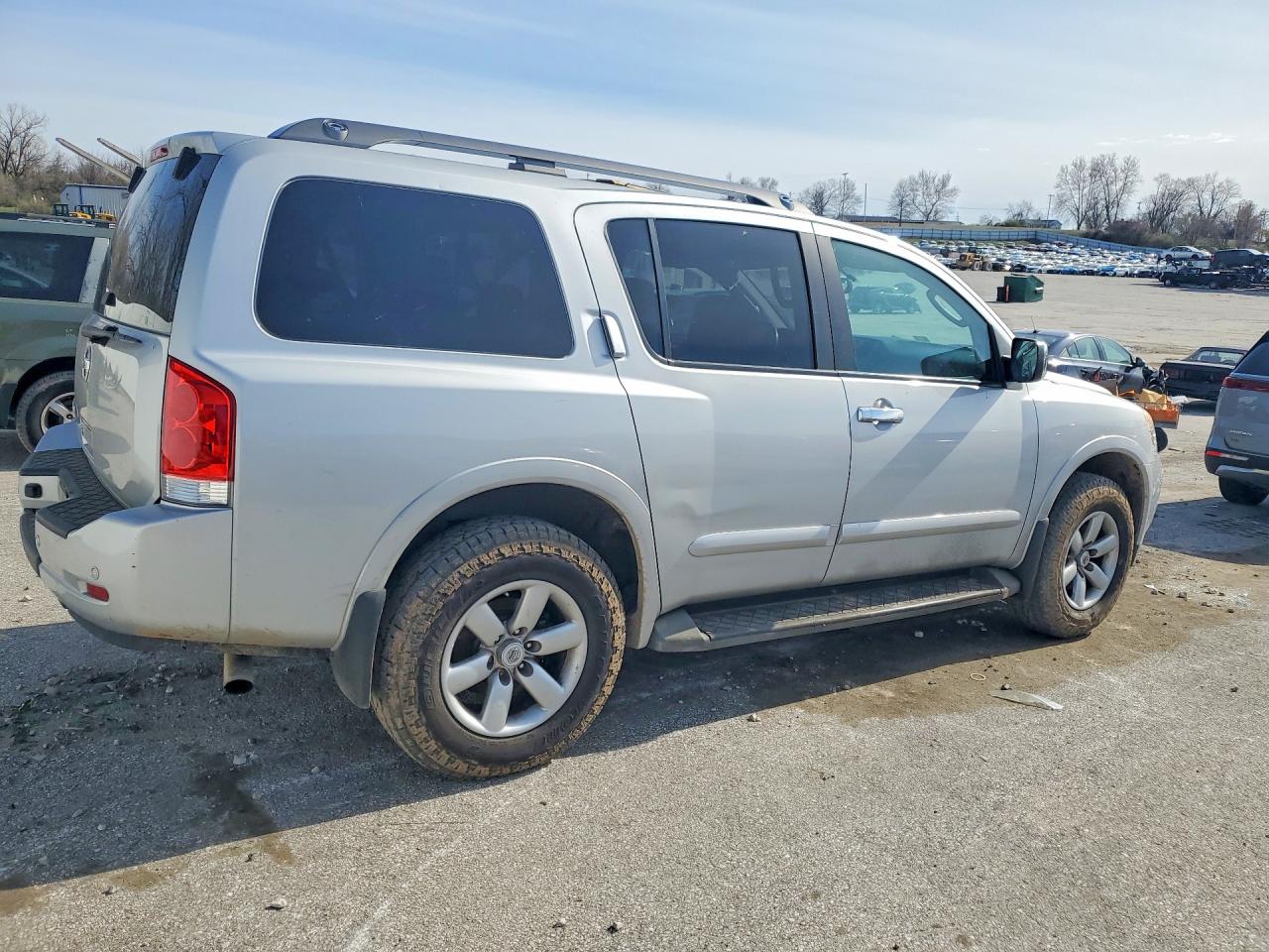 Nissan Armada Sv