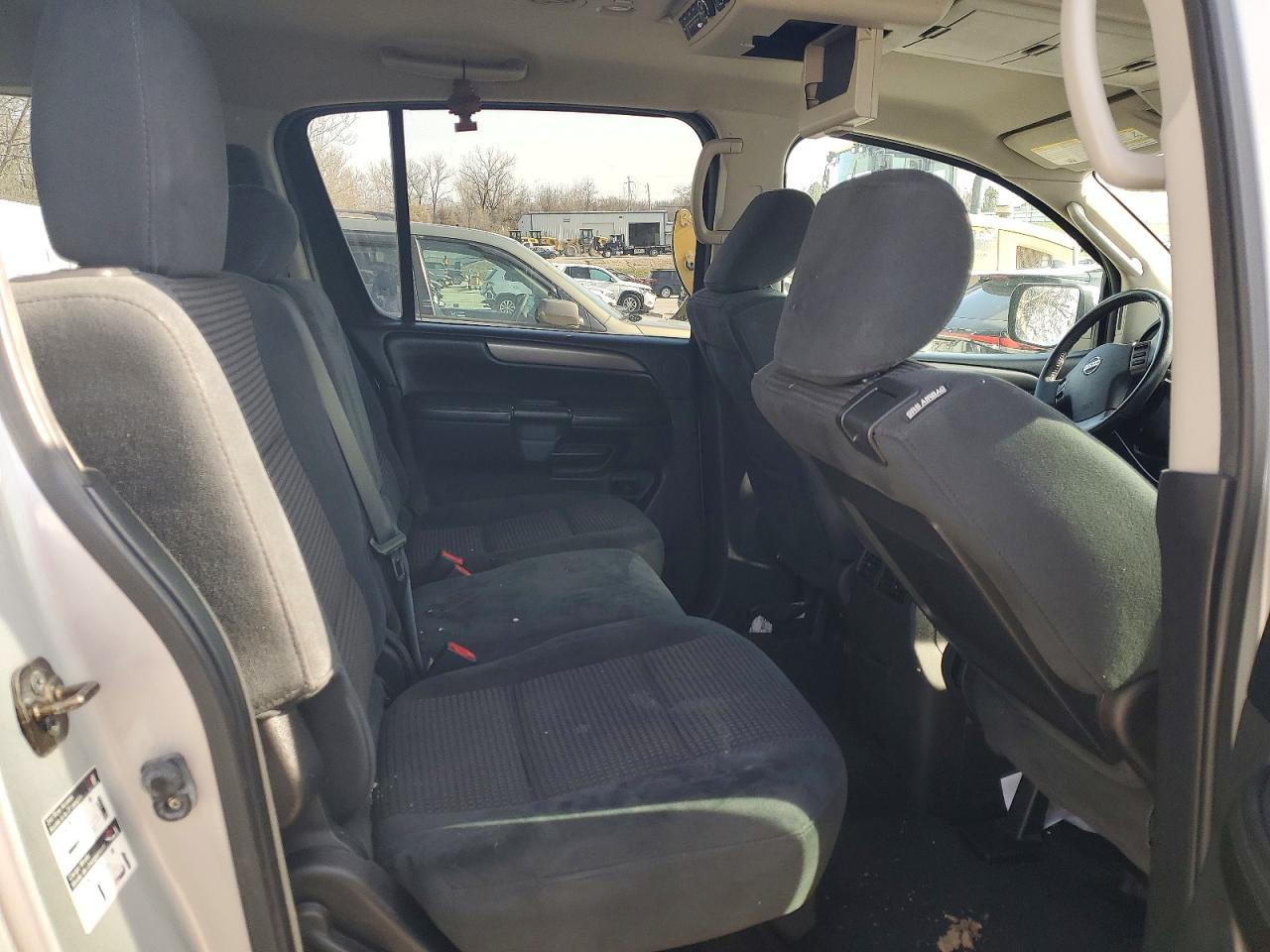 Nissan Armada Sv