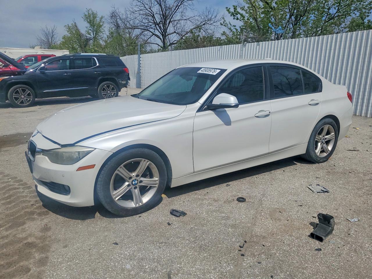 Salvage BMW 3 Series Image