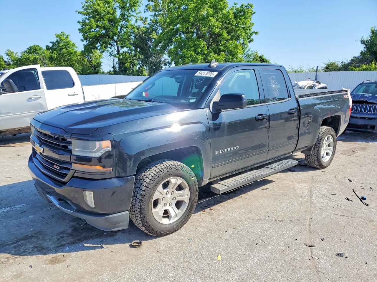Salvage Chevrolet Silverado Image