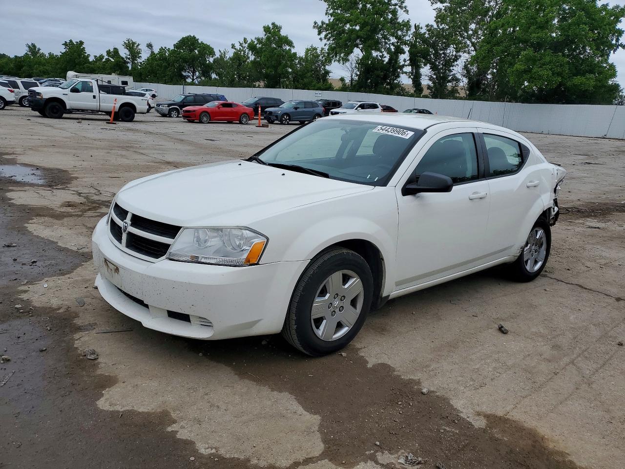 Salvage Dodge Avenger Image