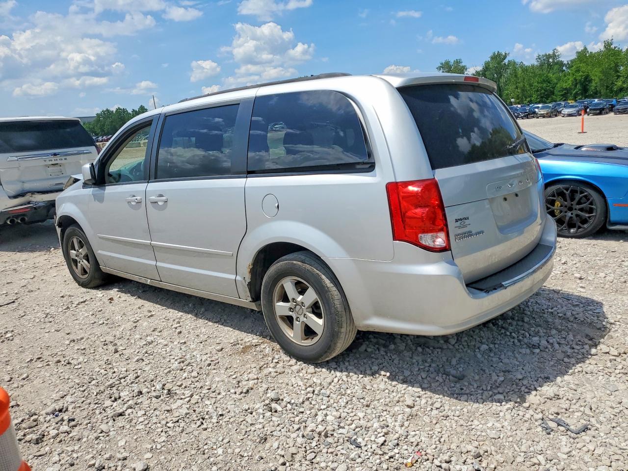 Dodge Caravan Sxt
