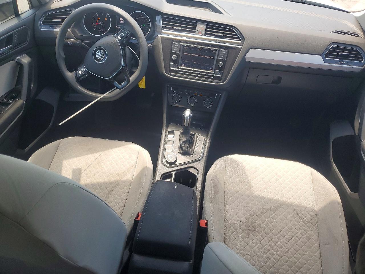 Volkswagen Tiguan S