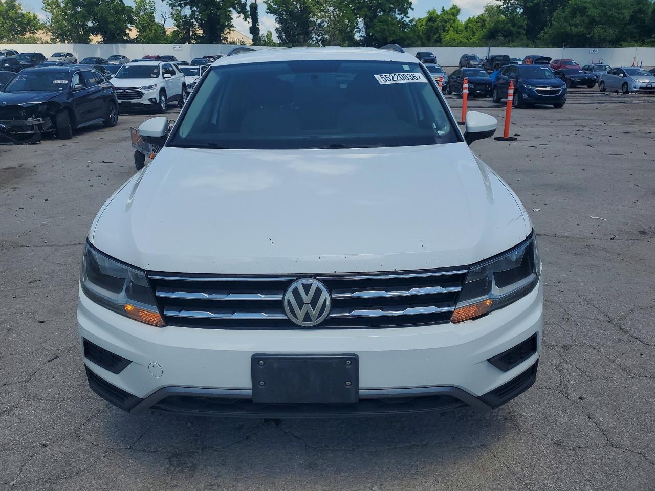 Volkswagen Tiguan S