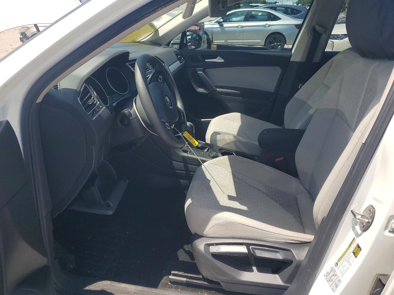 Volkswagen Tiguan S