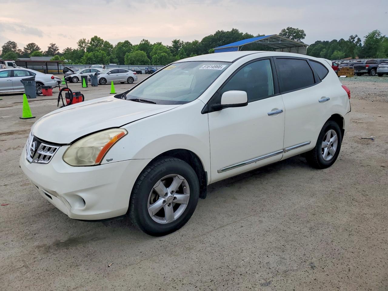 Salvage Nissan Rogue Image