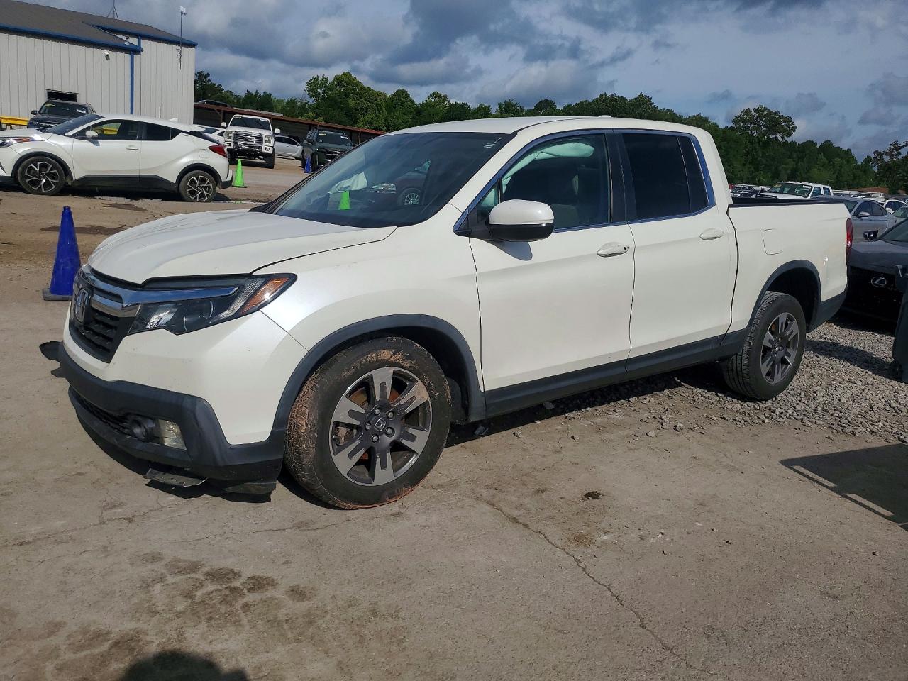 Salvage Honda Ridgeline Image