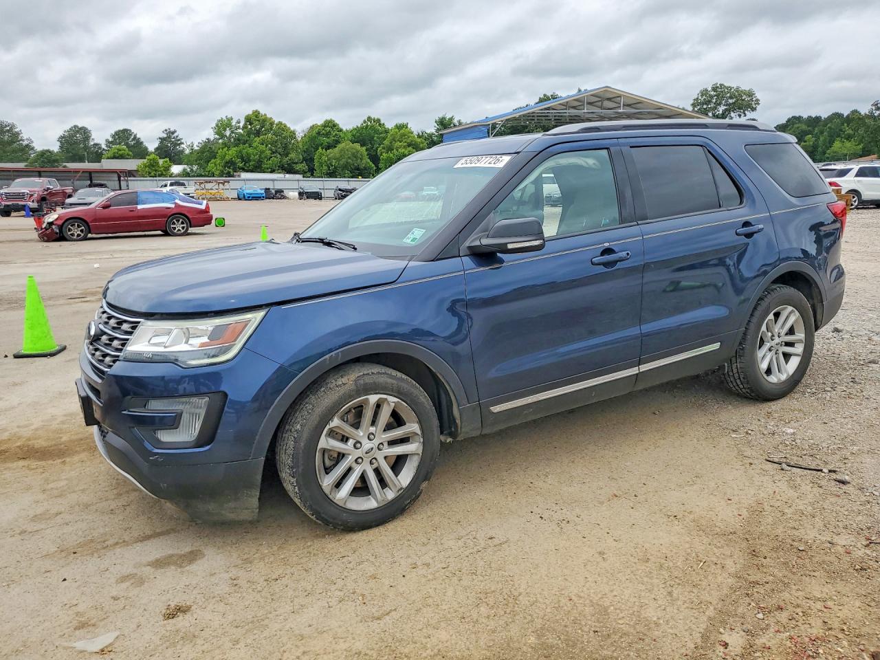 Salvage Ford Explorer Image