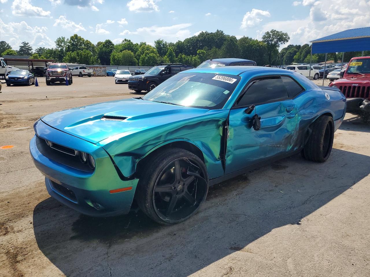 Salvage Dodge Challenger Image