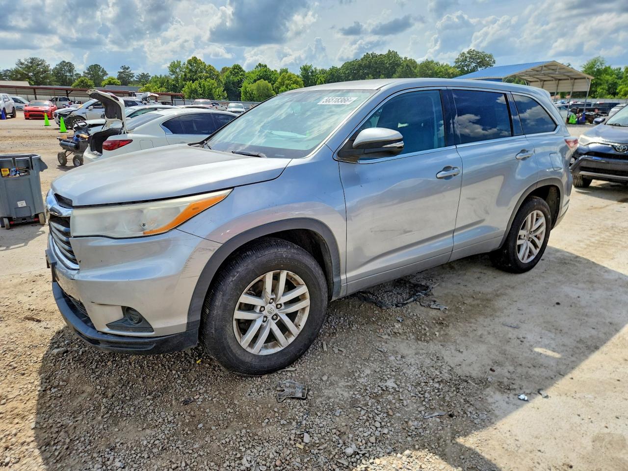 Salvage Toyota Highlander Image