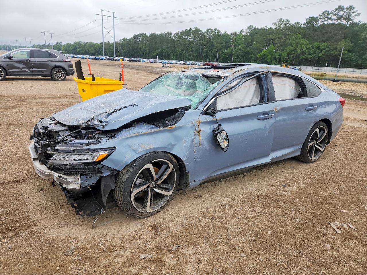 Salvage Honda Accord Image