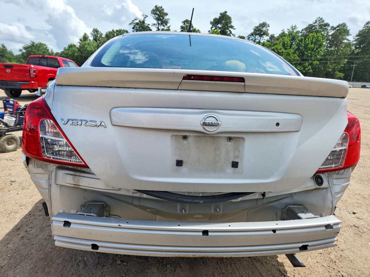 Nissan Versa 1.6 S Plus