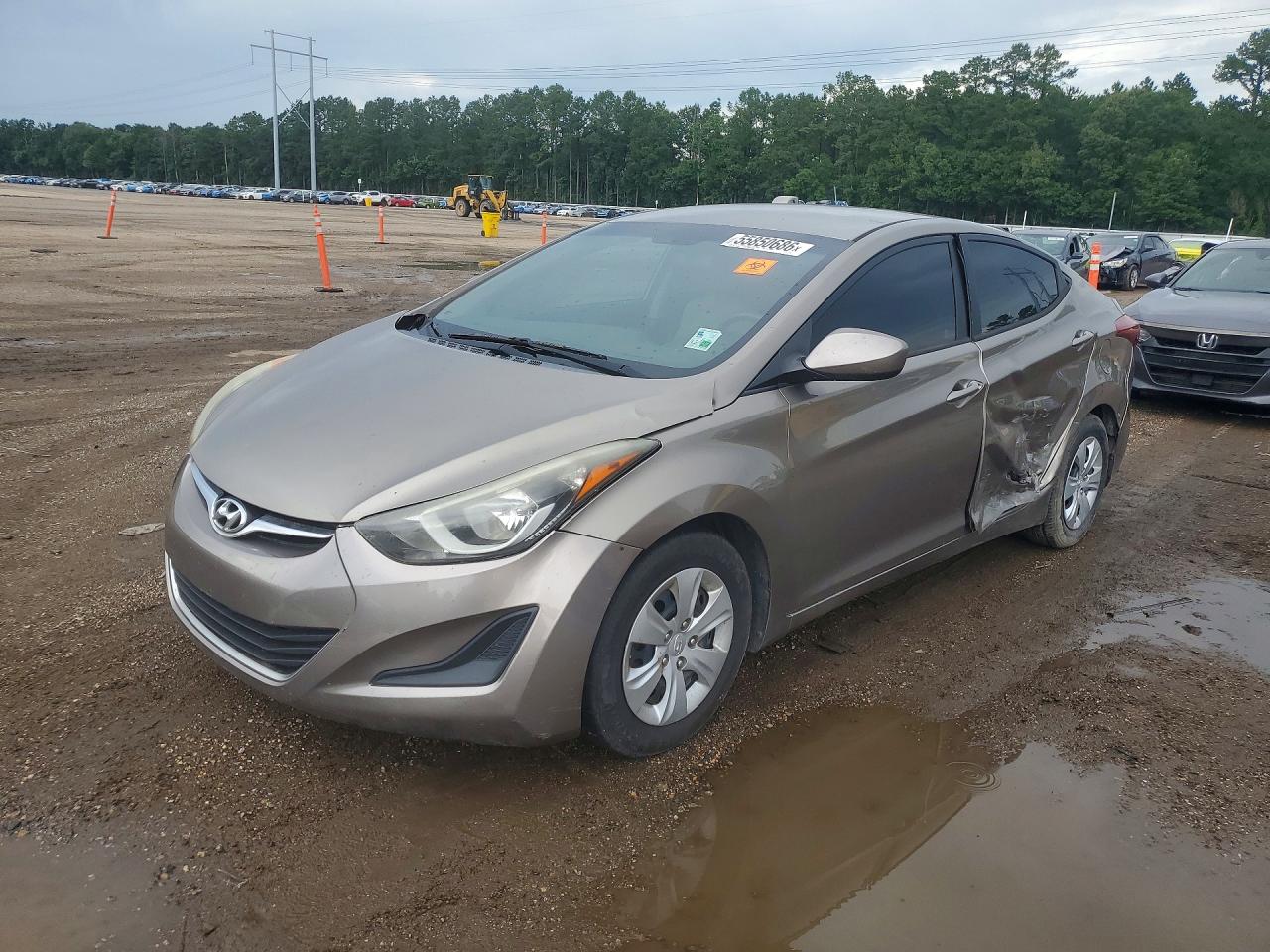 Salvage Hyundai ELANTRA Image
