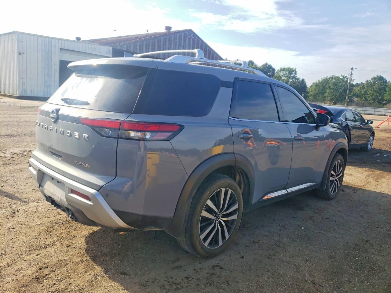 Nissan Pathfinder Platinum