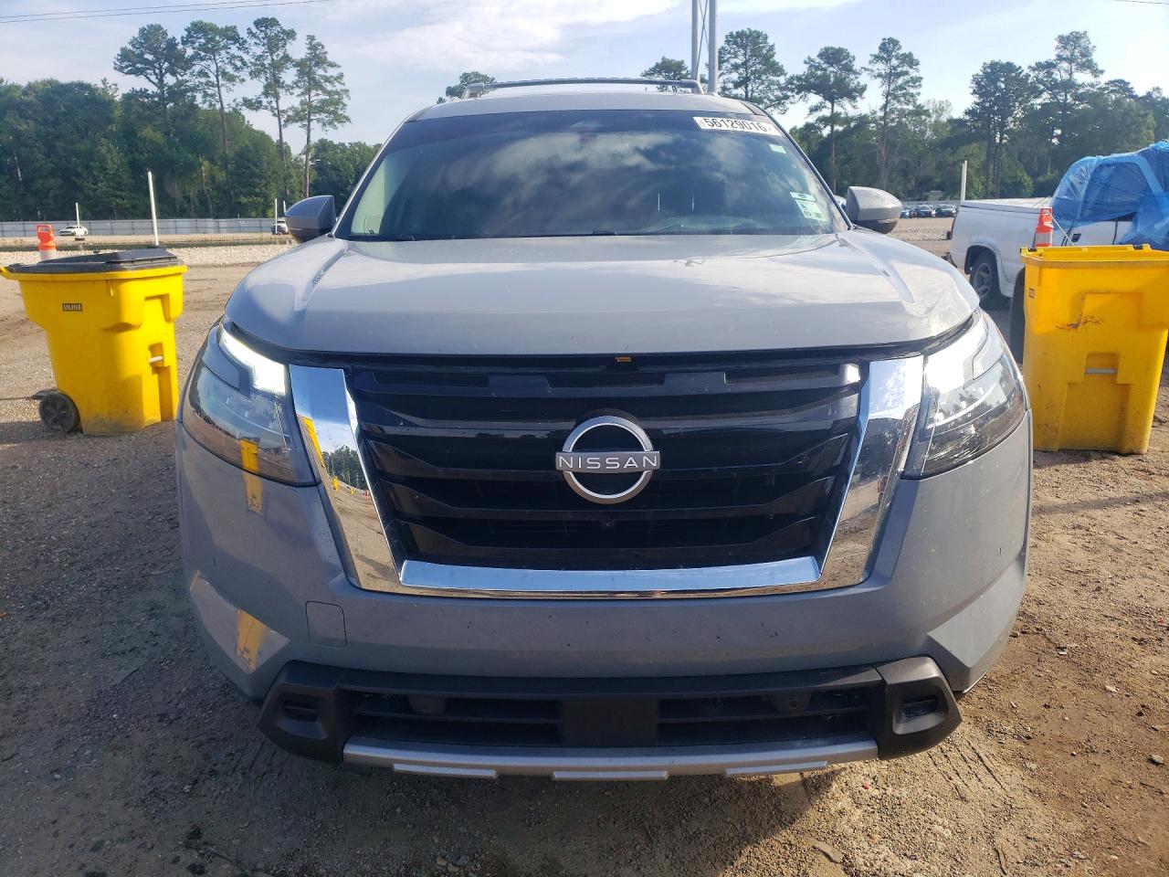 Nissan Pathfinder Platinum