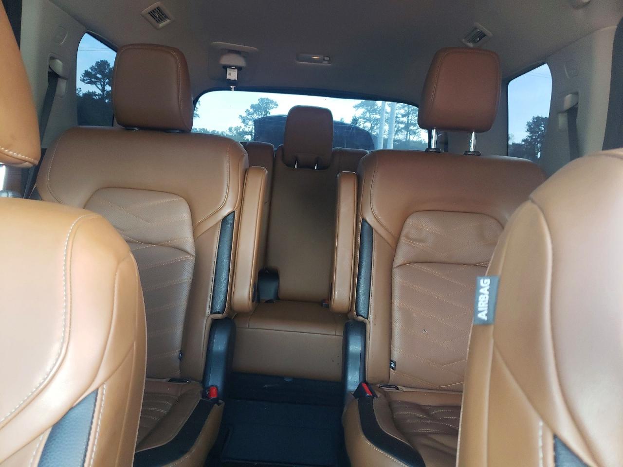 Nissan Pathfinder Platinum