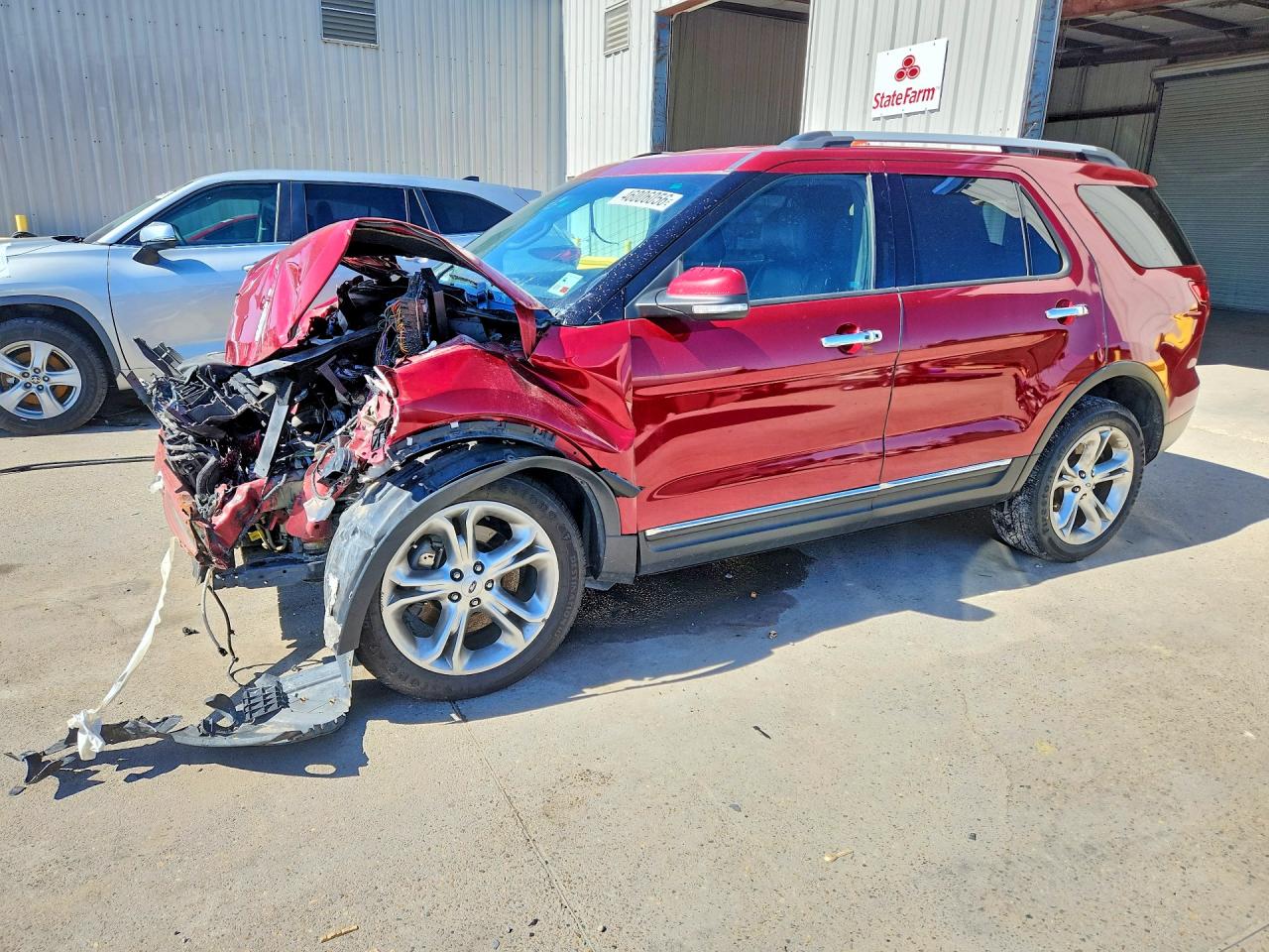 Salvage Ford Explorer Image