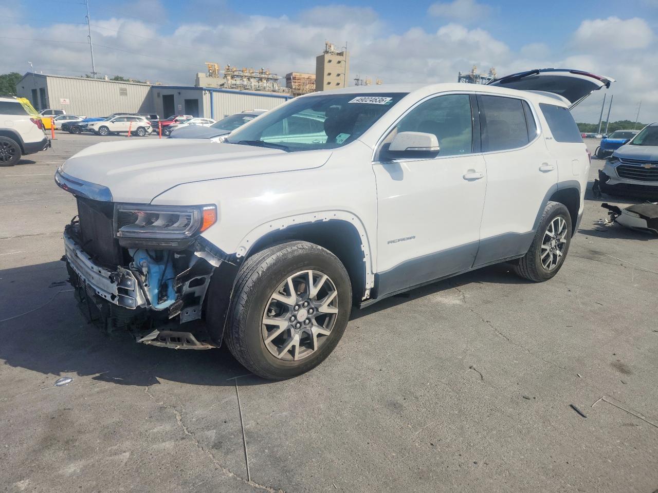 Salvage GMC Acadia Image
