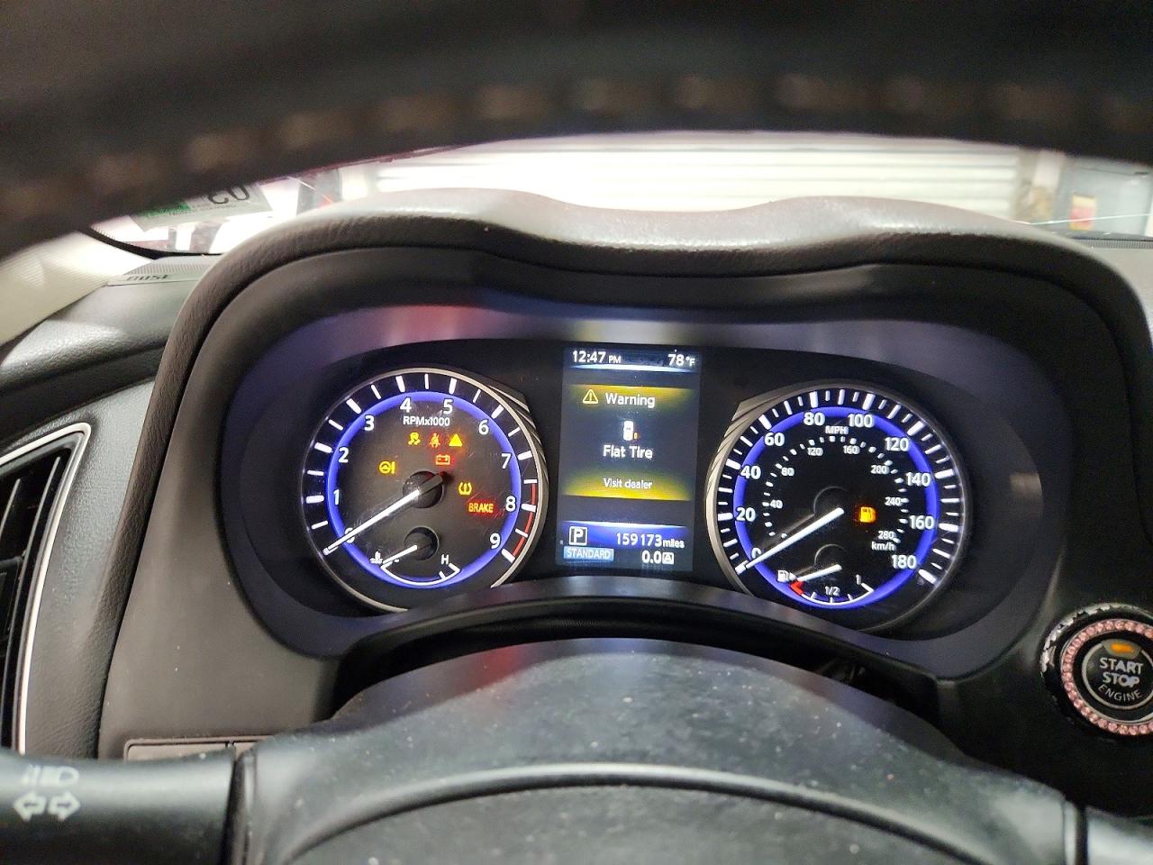 INFINITI Q50 Premium