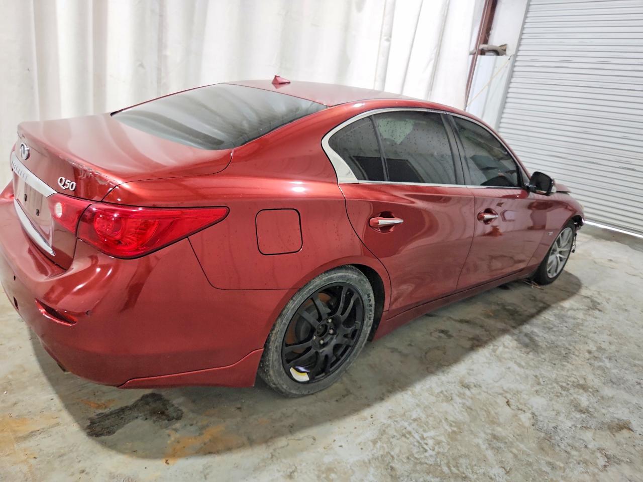 INFINITI Q50 Premium