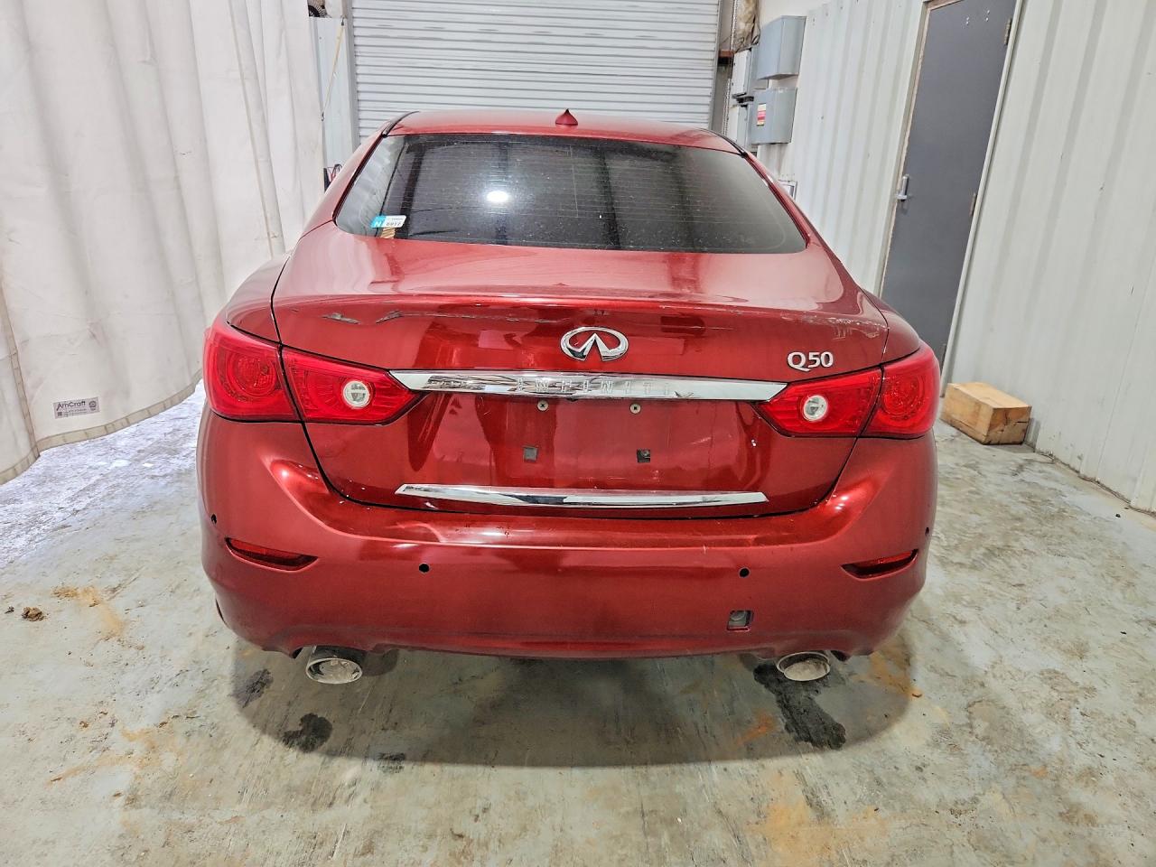 INFINITI Q50 Premium
