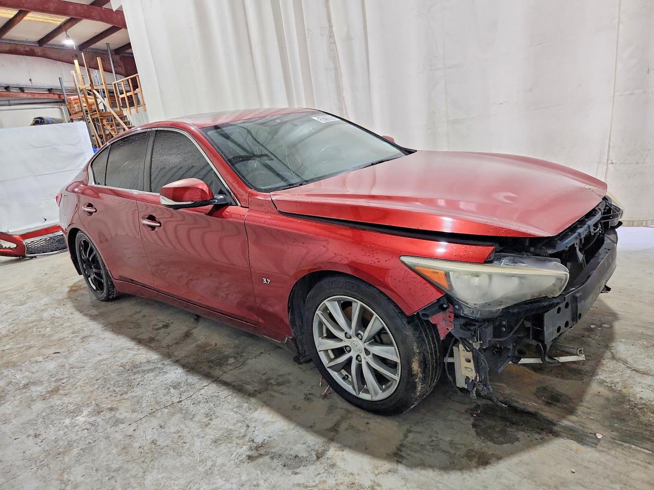 INFINITI Q50 Premium