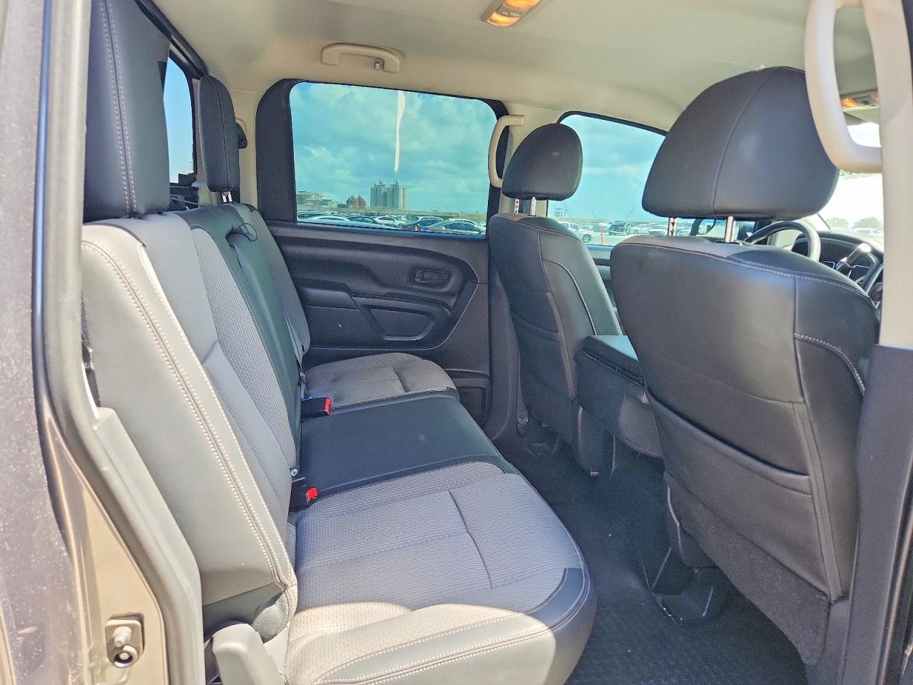 Nissan Titan S