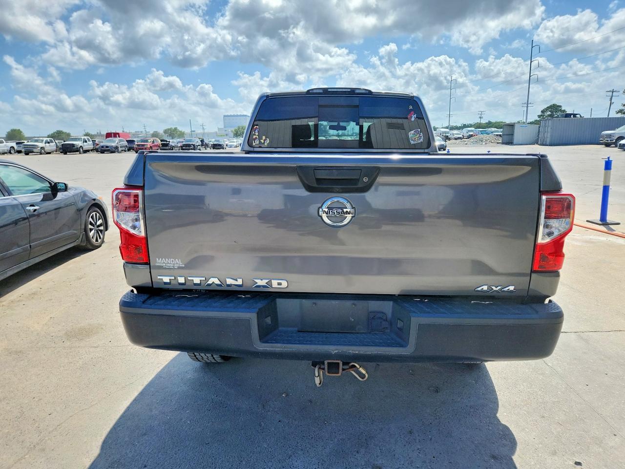 Nissan Titan S