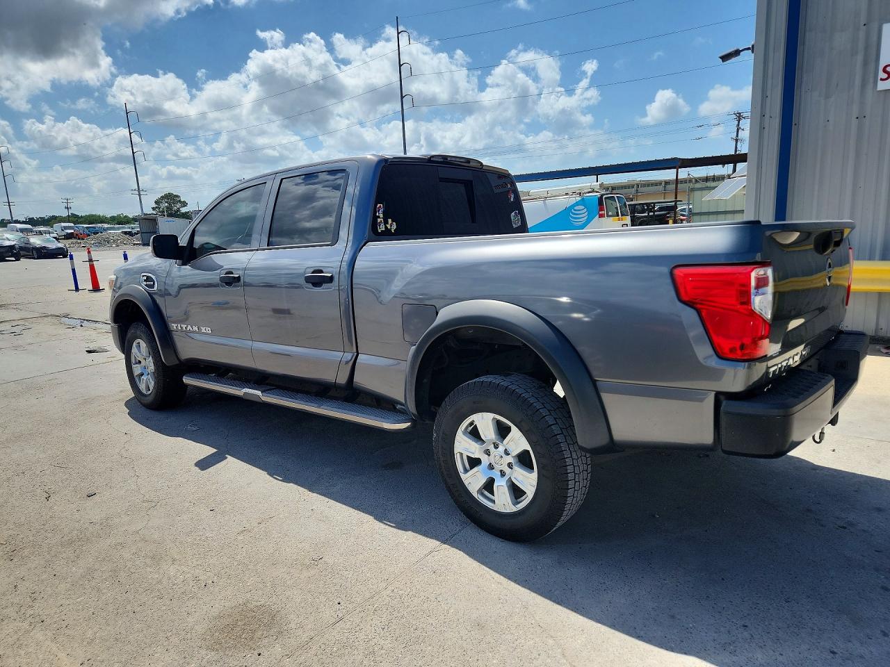 Nissan Titan S
