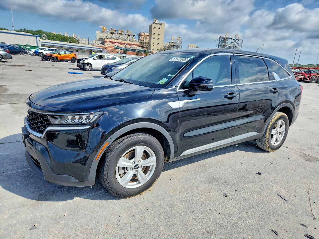 Salvage Kia Sorento Image