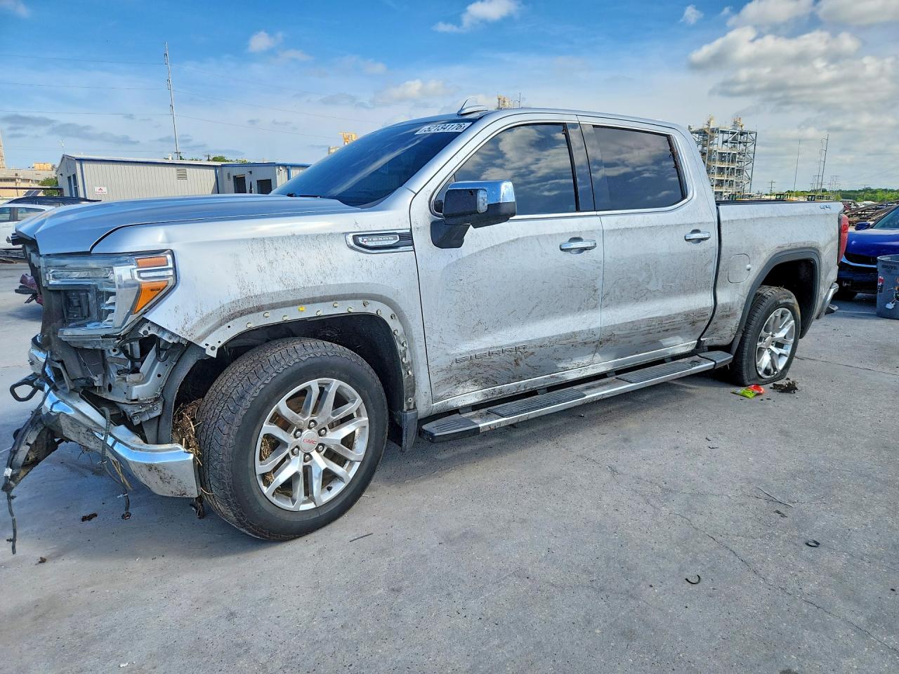 Salvage GMC Sierra Image