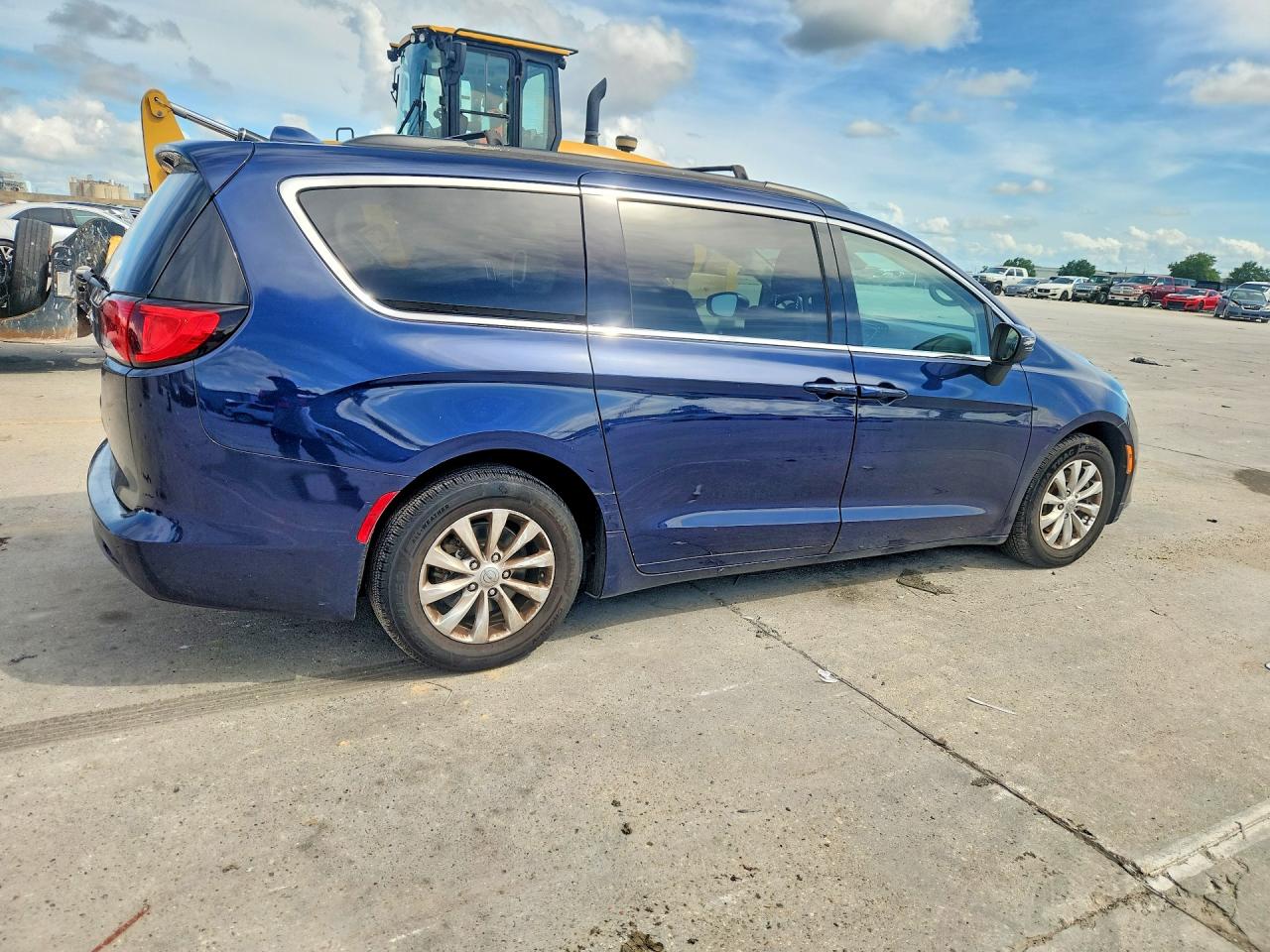 Chrysler Pacifica Touring