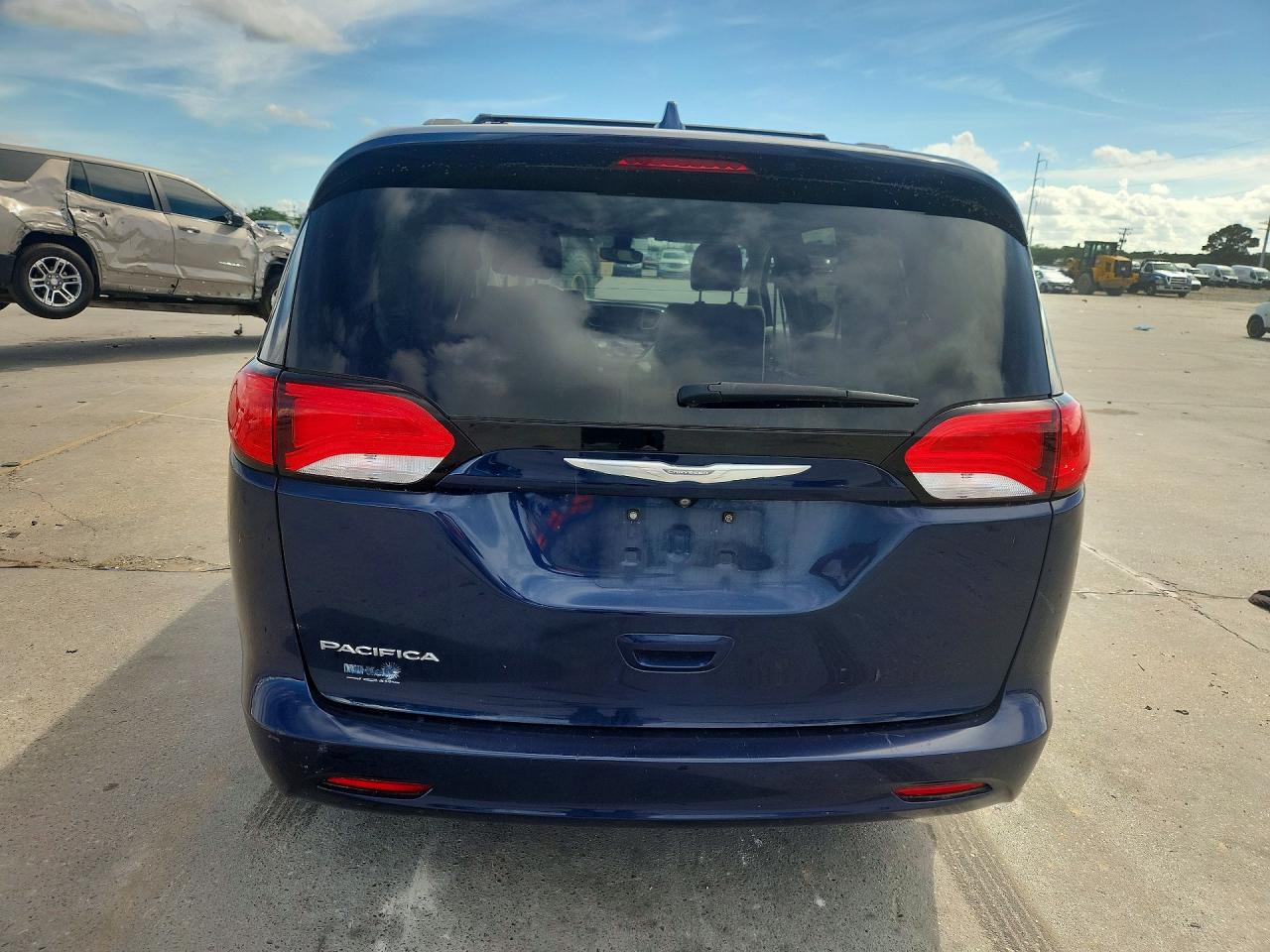 Chrysler Pacifica Touring