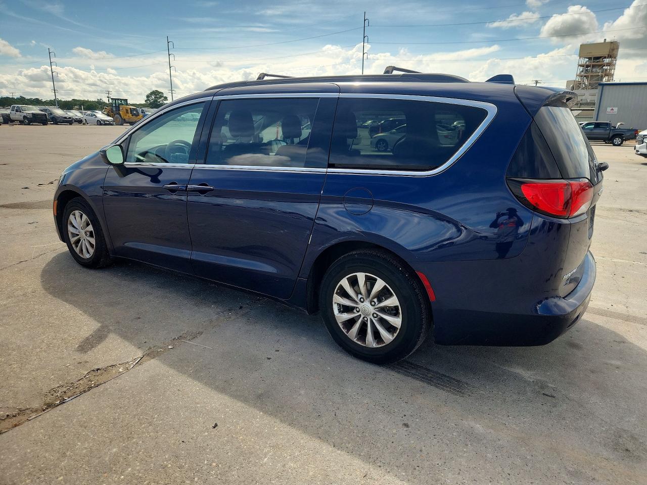 Chrysler Pacifica Touring
