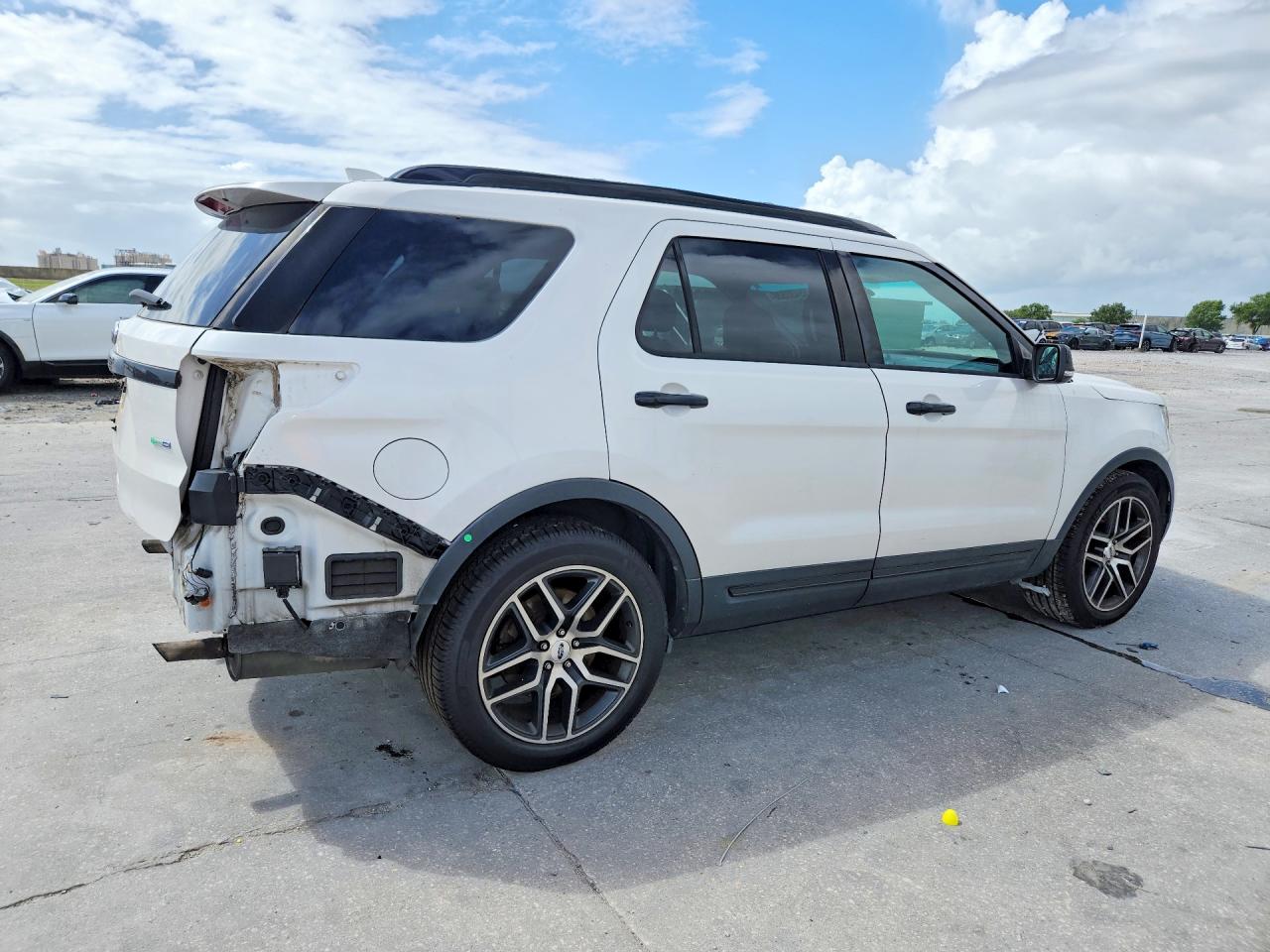 Ford Explorer Sport