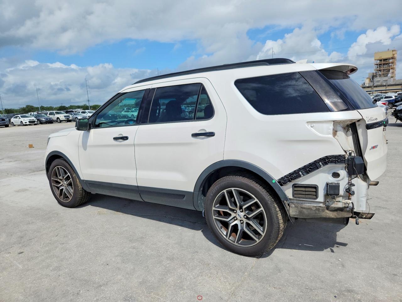 Ford Explorer Sport