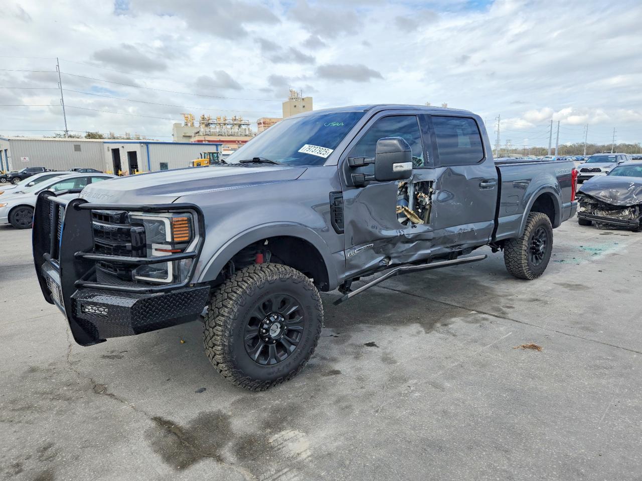 Salvage Ford F-250 Image